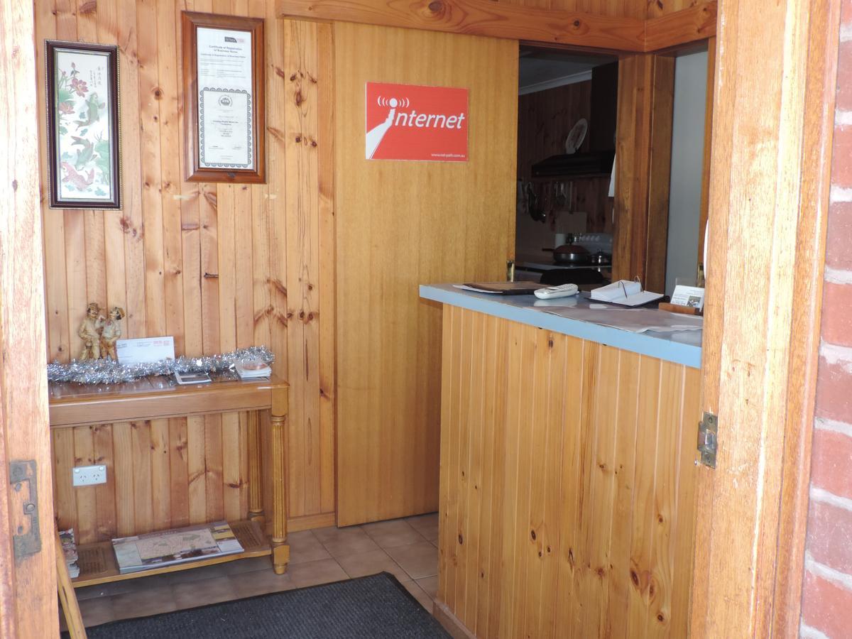 Tooleybuc Country Roads Motor Inn Buitenkant foto